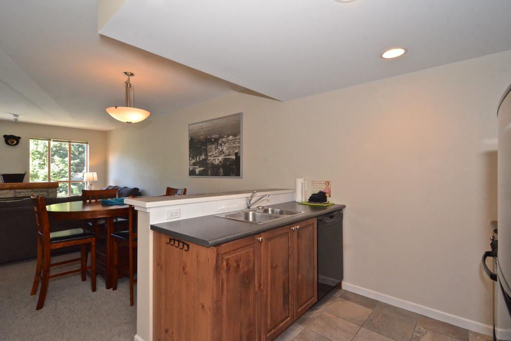 Whistler Blackcomb Vacation Rentals - Village North Ngoại thất bức ảnh